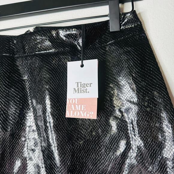 TIGER MIST Black Snakeskin Faux Mini Silver Circle Side Detail Skirt Size Small - Picture 3 of 6